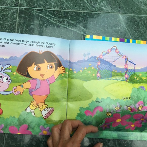 Dora the Explorer books bundle of 4 children’s books - Picture 5 of 6